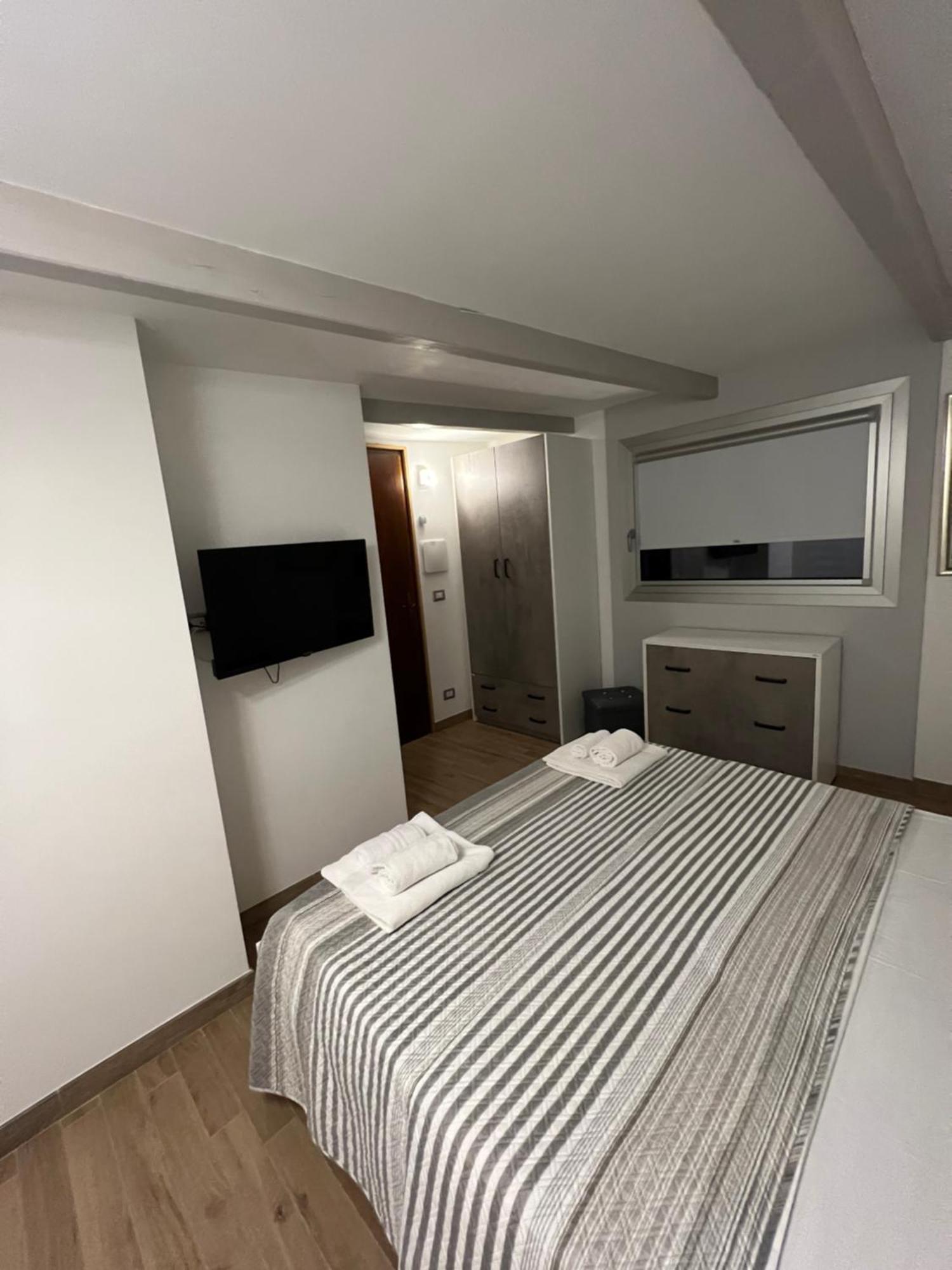Villa Paonessa Lido Di Fondi Habitación foto